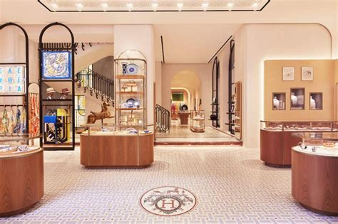 hermes milan italy